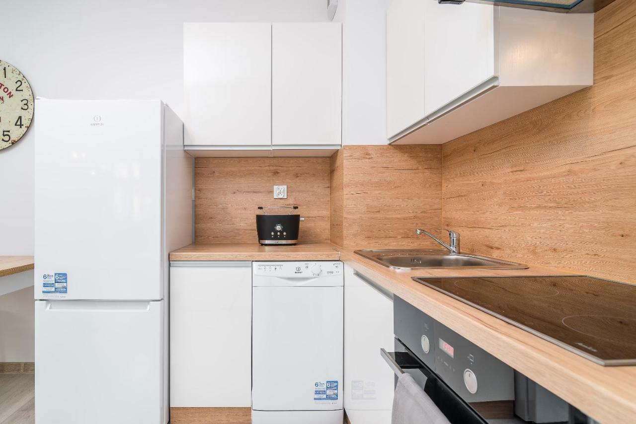 Exclusive Apartments Teczowa With Underground Parking By Noclegi Renters Breslavia Exterior foto